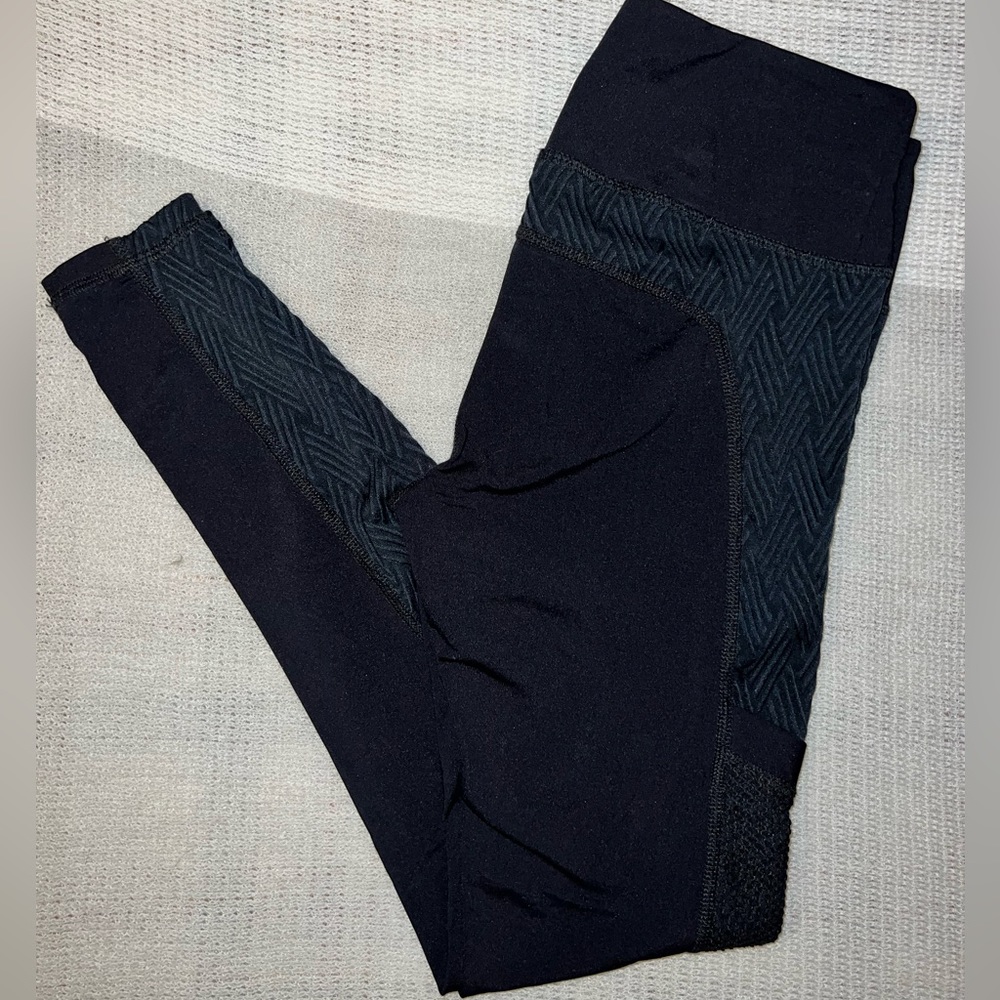 Trina Turk Recreation activewear leggings. Size small